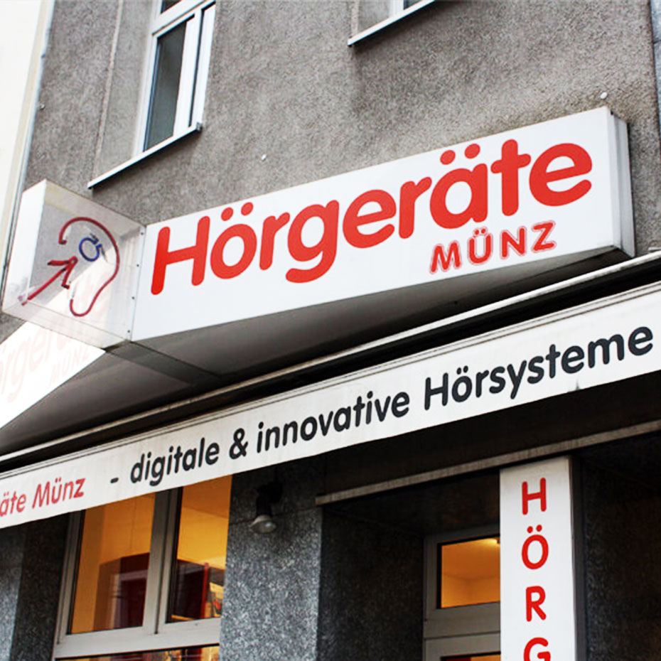 Außenfassade vom Geschäft Hörgeräte Münz